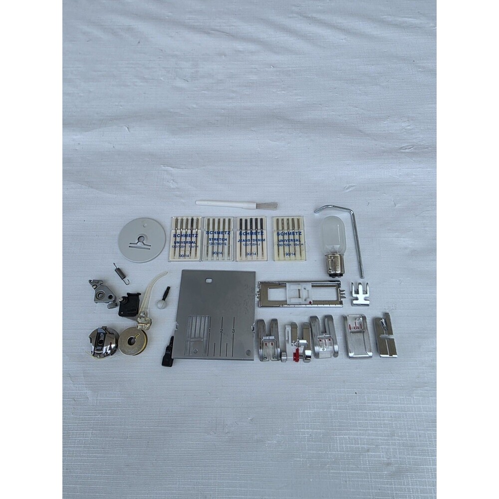 PFAFF Creative 1473 CD Parts Lot Presser Feet Bobbin Case Needle Plate - Picture 6 of 16